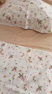 Çiçek Desenli Çift Kişilik Pamuklu Nevresim Takımı - Ferah ve Romantik Konfor
