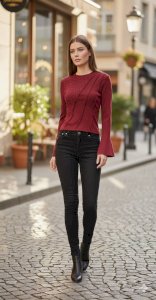 Ters Dikiş ve Taş Detaylı İspanyol Kol Kaşkorse Bluz