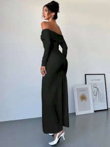 Toka Detaylı Tam Boy Madonna Yaka Elbise (Dalgıç Kumaş)